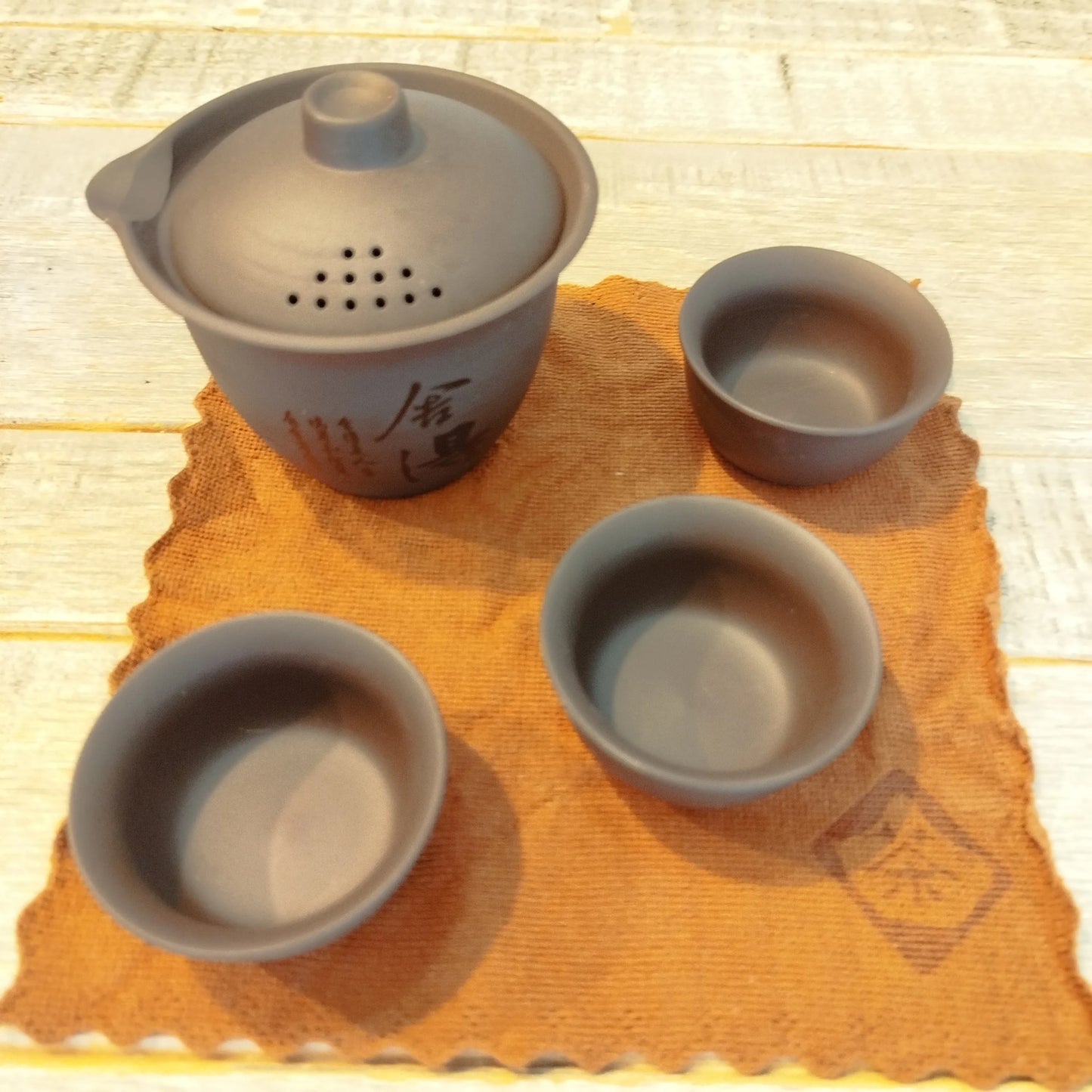 Gaiwan artisanal de voyage marron en argile – 3 personnes